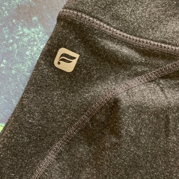 NWT Fabletics Leggings - Picture 3 of 3